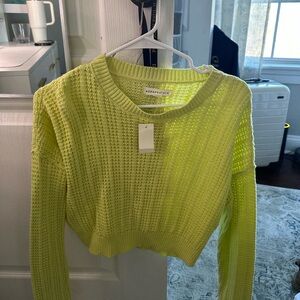 Yellow Aeropostale sweater never worn!